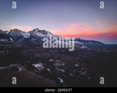 Luftaufnahme bei Sonnenuntergang in der Hohen tatra Stockfoto