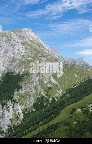 Hoher Göll und hohes Brett bei Jenner, Bayerische Alpen, Berchtesgadener Alpen, Berchtesgadener Alpen, Deutschland Stockfoto