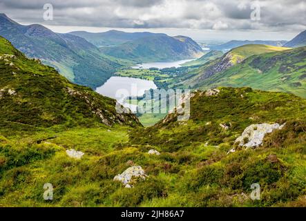 Buttermere und Crummock Water von Fleetwith Pike im englischen Lake District Cumbria UK Stockfoto