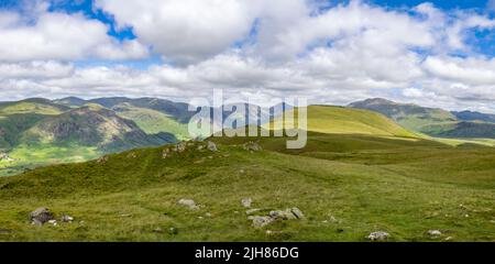 Illgill Head von Whin Rigg oberhalb von Wastwater im Lake District Cumbria UK mit Blick auf Great Gable und Scafell Pike Stockfoto