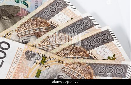 Polnische Banknoten großer Stückelungen, 200 und 500 Zlotys. Geld in polnischer Währung. Stockfoto