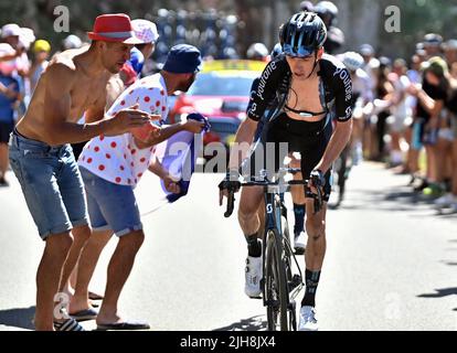 Der Franzose Romain Bardet vom Team DSM wurde am Samstag, dem 16. Juli 2022, während der 14. Etappe des Radrennens der Tour de France von Saint-Etienne nach Mende (195 km) in Frankreich in Aktion gezeigt. Die diesjährige Tour de France findet vom 01. Bis 24. Juli 2022 statt. BELGA FOTO DAVID STOCKMAN - UK OUT Stockfoto