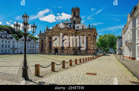 Eine schöne Aufnahme der historischen Ludwigskirche in Alt-Saarbrücken, Deutschland Stockfoto