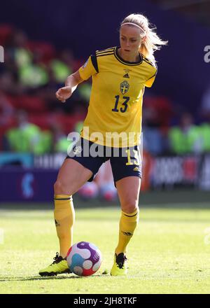 Sheffield, England, 13.. Juli 2022. Amanda Ilestedt aus Schweden beim Spiel der UEFA Women's European Championship 2022 in Bramall Lane, Sheffield. Bildnachweis sollte lauten: Jonathan Moscrop / Sportimage Stockfoto