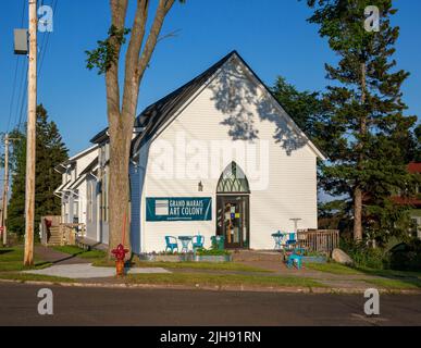 Die 1947 eröffnete Grand Marais Art Colony wurde von Barney Quick gegründet und ist die am längsten lebende Kunstkolonie in Minnesota. Im Jahr 1963 Birney Quick und Byr Stockfoto