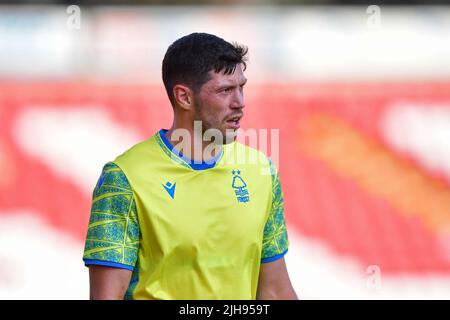 Scott McKenna aus Nottingham Forest während des Vorsaison-Freundschaftsspiel zwischen Barnsley und Nottingham Forest in Oakwell, Barnsley am Samstag, 16.. Juli 2022. (Kredit: Jon Hobley | MI News) Kredit: MI Nachrichten & Sport /Alamy Live News Stockfoto