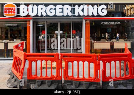 Eine neue Burger King-Eröffnung im Juli 2022 im Stadtzentrum von Liverpool Stockfoto