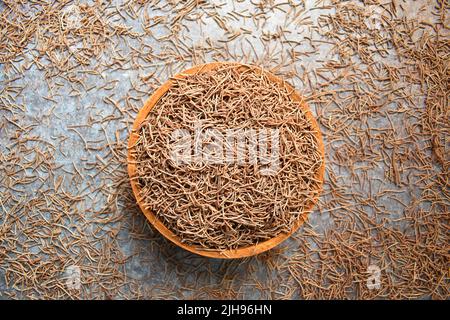 Rohe ganze getrocknete Fingerhirse Vermicelli Pasta Stockfoto