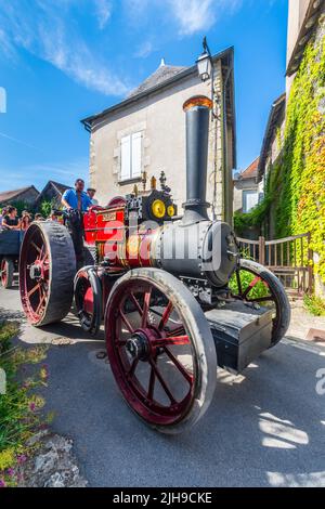 1931 Allchin 6 nhp General Purpose Engine 'knapp' befördert Passagiere auf der Straßenmesse in Angles-sur-l'Anglin, Vienne (86), Frankreich. Stockfoto