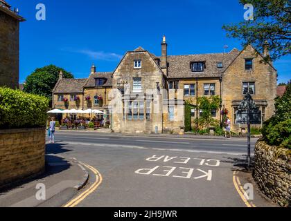 The Old New Inn in Bourton on the Water, Gloucestershire, England. Stockfoto