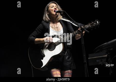 Der schottische Singer-Songwriter KT Tunstall trat am 28. 2021. Oktober in der First Direct Arena in Leeds auf und unterstützte Rick Astley. Mit: KT Tunstall wo: Leeds, Vereinigtes Königreich Wann: 28 Oct 2021 Credit: Graham Finney/WENN Stockfoto