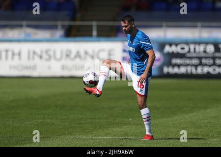 Reghan Tumilty von Hartlepool United während des Vorsaison-Freundschaftsspiel zwischen Hartlepool United und Lincoln City im Victoria Park, Hartlepool am Samstag, 16.. Juli 2022. (Kredit: Mark Fletcher | MI News) Kredit: MI Nachrichten & Sport /Alamy Live News Stockfoto