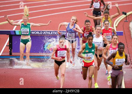 Die britische Aimee Pratt während der Hindernishitze der Frauen 3000m am zweiten Tag der Leichtathletik-Weltmeisterschaften im Hayward Field, University of Oregon in den Vereinigten Staaten. Bilddatum: Samstag, 16. Juli 2022. Stockfoto