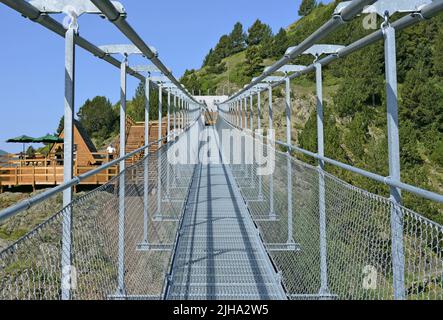 Neue tibetische Brücke in Canillo in den Pyrenäen von Andorra Stockfoto