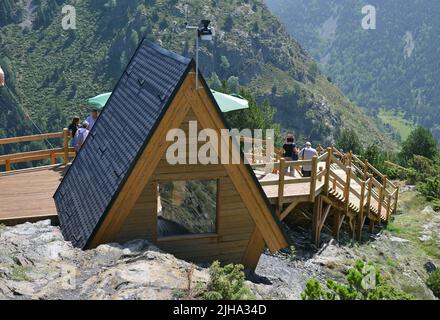 Neue tibetische Brücke in Canillo in den Pyrenäen von Andorra Stockfoto