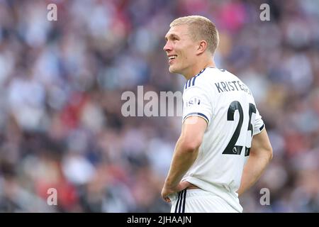 Brisbane, Australien. 17.. Juli 2022. Rasmus Kristensen von Leeds United schaut und lächelt am 7/17/2022 in Brisbane, Australien. (Foto von Patrick Hoelscher/News Images/Sipa USA) Quelle: SIPA USA/Alamy Live News Stockfoto