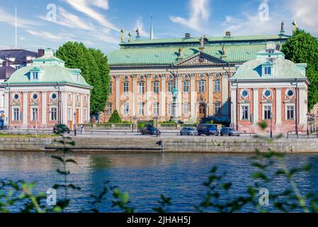 Stockholm, Schweden - Juni 26 2022: Riddarhuset, Adelshaus oder Ritterhaus, im 17.. Jahrhundert vom schwedischen Adel in Auftrag gegeben, im Nordwesten der Altstadt, Gamla Stan Stockfoto