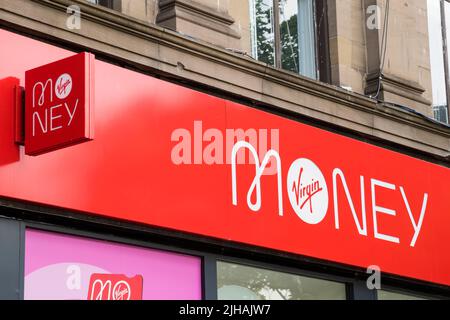 Unterschreiben Sie für den Virgin Money Store in Dundee. Stockfoto