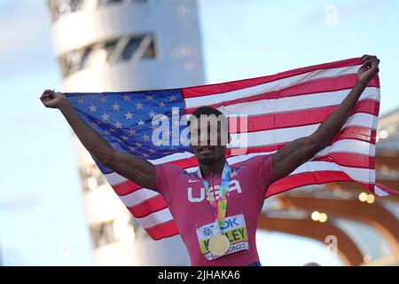 Eugene, USA. 16.. Juli 2022. Leichtathletik: Weltmeisterschaft: Fred Kerley USA bei den 100m Siegen im Finale. Quelle: Michael Kappeler/dpa/Alamy Live News Stockfoto