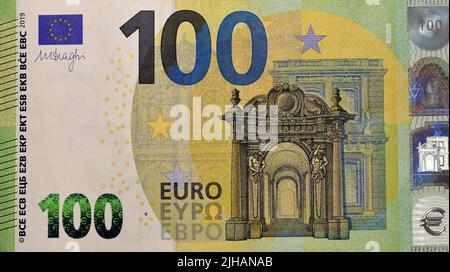 Großes Fragment der Vorderseite der €100 einhundert-Euro-Banknote, Währung der Europäischen Union mit Barock- und Rokoko-Architektur auf de Stockfoto
