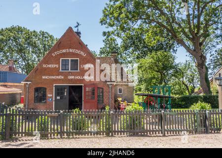 Altes holländisches Dorf Allingawier in Friesland in den Niederlanden