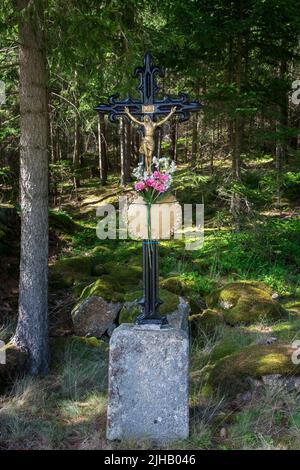 Marterl (Schrein am Wegesrand) - Wandern in der Nähe von Siebenlinden im Waldviertel, Österreich Stockfoto