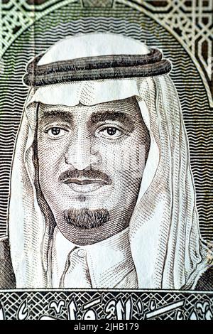 Ein Porträt von Fahd bin Abdulaziz Al Saud, dem ehemaligen König des Königreichs Saudi-Arabien, von der Vorderseite von 1 eine Saudi-arabische riyal Geldnote bil Stockfoto