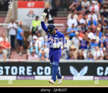 Rishabh Pant aus Indien feiert den Fang von Moeen Ali aus England Stockfoto