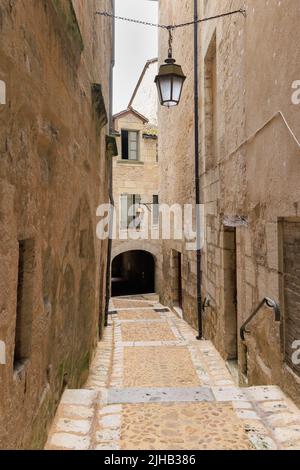 Malerische Straße in der Region Perigueux Dordogne im Südwesten Frankreichs Stockfoto