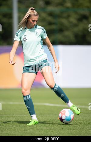 London, Großbritannien. 17.. Juli 2022. Fußball: Nationalmannschaft, Frauen, EM 2022, Training: Jule Brand trainiert. Quelle: Sebastian Gollnow/dpa/Alamy Live News Stockfoto