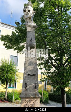Die Pranger-Säule des kleinen Dorfes im Waldviertel, Niederösterreich Stockfoto