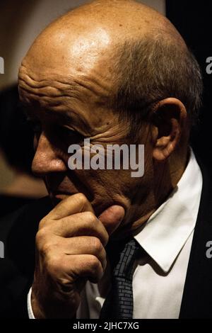 Jean-Yves Le Drian ist ein französischer Politiker, der als Minister für Europa und auswärtige Angelegenheiten in den Regierungen der Premierminister Édouard Philippe und Jean Castex sowie als Verteidigungsminister unter Präsident François Hollande fungierte. Frankreich. Stockfoto