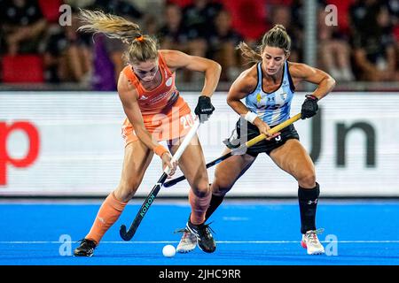 TERRASSA, SPANIEN - 17. JULI: Laura Nunnink aus den Niederlanden während des FIH Hockey Women's World Cup 2022 Finalmatches zwischen den Niederlanden und Argentinien beim Estadi Olímpic de Terrassa am 17. Juli 2022 in Terrassa, Spanien (Foto: Patrick Goosen/Orange Picles) Stockfoto