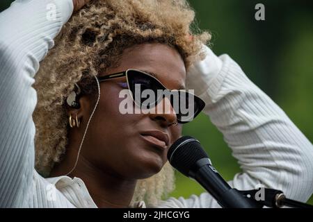 Chicago, USA. 17.. Juli 2022. L'Rain tritt am Sonntag, dem 17. Juli 2020, beim Pitchfork Festival in Chicago, IL, auf. (Foto von Christopher Dilts/Sipa USA) Quelle: SIPA USA/Alamy Live News Stockfoto