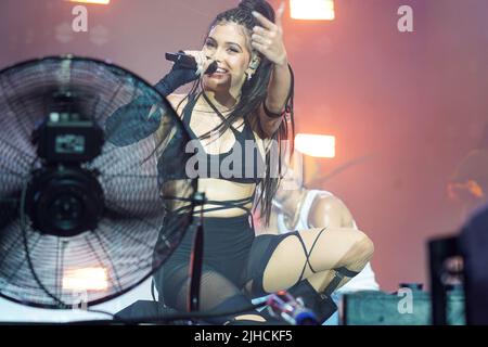 London, Großbritannien. Sonntag, 17. Juli 2022. Mabel tritt im Rahmen der Summer Series live auf der Bühne im Somerset House in London auf. Foto: Richard Gray/Alamy Live News Stockfoto