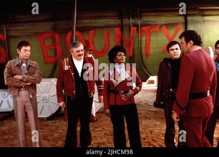 DEFOREST KELLEY, James Doohan, Nichelle Nichols, WALTER KOENIG, William Shatner, Star Trek IV: The Voyage Home, 1986 Stockfoto
