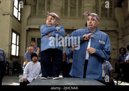 VERNE TROYER, Mike Myers, Austin Powers IN GOLDMEMBER, 2002 Stockfoto