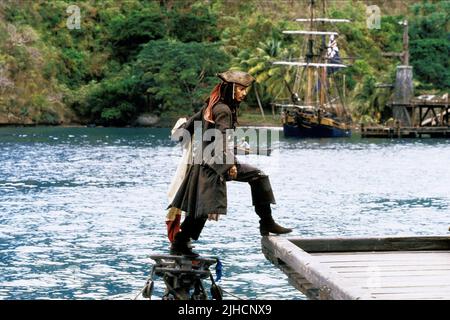 JOHNNY DEPP, PIRATEN DER KARIBISCHEN MEERE: DER FLUCH DER BLACK PEARL, 2003 Stockfoto