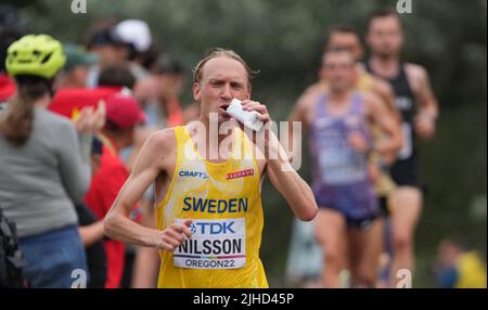 Eugene, USA. 17.. Juli 2022. Der Schwede David Nilsson tritt beim Marathon der Männer bei den Leichtathletik-Weltmeisterschaften Oregon22 in Eugene, Oregon, USA, am 17. Juli 2022 an. Quelle: Wu Xiaoling/Xinhua/Alamy Live News Stockfoto