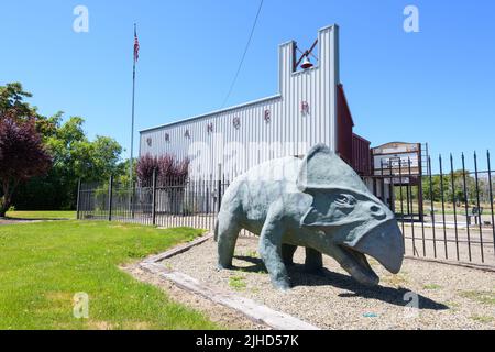 Granger, WA, USA - 11. Juli 2022; einer der lebensgroßen Dinosaurier in der Yakima County-Stadt Granger im Bundesstaat Washington Stockfoto