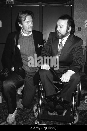 Jon Voight und Brig General Roland Cinciarelli bei der Welcome Home Ankündigung zu Ehren der Vietnam Veteranen am 7. Februar 1986. Quelle: Ralph Dominguez/MediaPunch Stockfoto