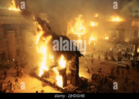 BRENNENDES TROJANISCHES PFERD, TROY, 2004 Stockfoto