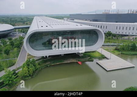 NANJING, CHINA - 18. JULI 2022 - ein Luftfoto vom 18. Juli 2022 zeigt die TSMC-Fabrik in Nanjing, der ostchinesischen Provinz Jiangsu. Aktuelle Daten Stockfoto