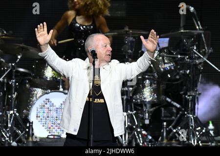 Rom, Italien. 17.. Juli 2022. Simple Minds während der 40 Years of Hits Tour, 17.. Juli 2022, im Auditorium Parco della Musica, Rom, Italien. Kredit: Unabhängige Fotoagentur/Alamy Live Nachrichten Stockfoto