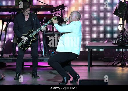 Simple Minds während der 40 Years of Hits Tour, 17.. Juli 2022, im Auditorium Parco della Musica, Rom, Italien. Stockfoto
