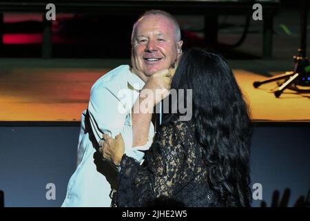 Rom, Italien. 17.. Juli 2022. Simple Minds während der 40 Years of Hits Tour, 17.. Juli 2022, im Auditorium Parco della Musica, Rom, Italien. Kredit: Unabhängige Fotoagentur/Alamy Live Nachrichten Stockfoto