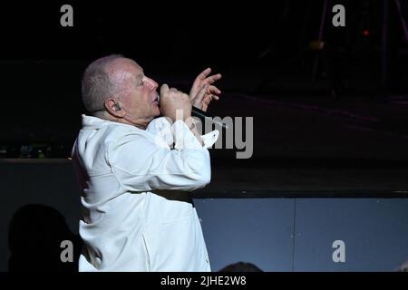 Rom, Italien. 17.. Juli 2022. Simple Minds während der 40 Years of Hits Tour, 17.. Juli 2022, im Auditorium Parco della Musica, Rom, Italien. Kredit: Unabhängige Fotoagentur/Alamy Live Nachrichten Stockfoto