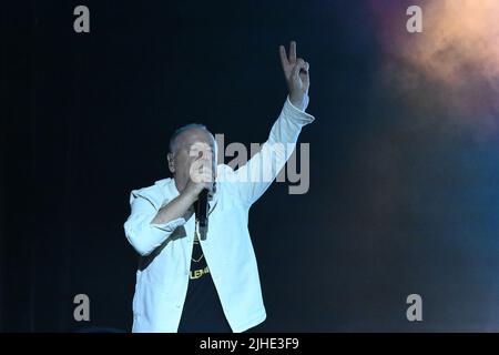 Simple Minds während der 40 Years of Hits Tour, 17.. Juli 2022, im Auditorium Parco della Musica, Rom, Italien. Stockfoto