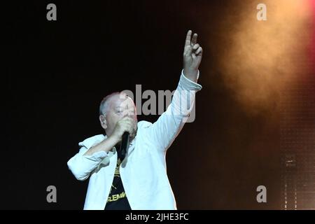 Simple Minds während der 40 Years of Hits Tour, 17.. Juli 2022, im Auditorium Parco della Musica, Rom, Italien. Stockfoto