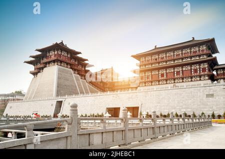 Das Yingtian Tor ist das Südtor der Stadt Luoyang in den Sui- und Tang-Dynastien. Es wurde 605 erbaut. Stockfoto
